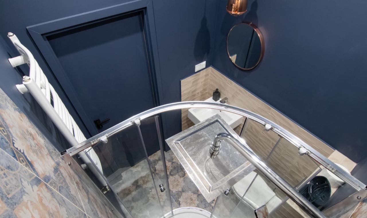 Barbacan Suites - Old Town Apartments - By Upstairs 크라쿠프 외부 사진