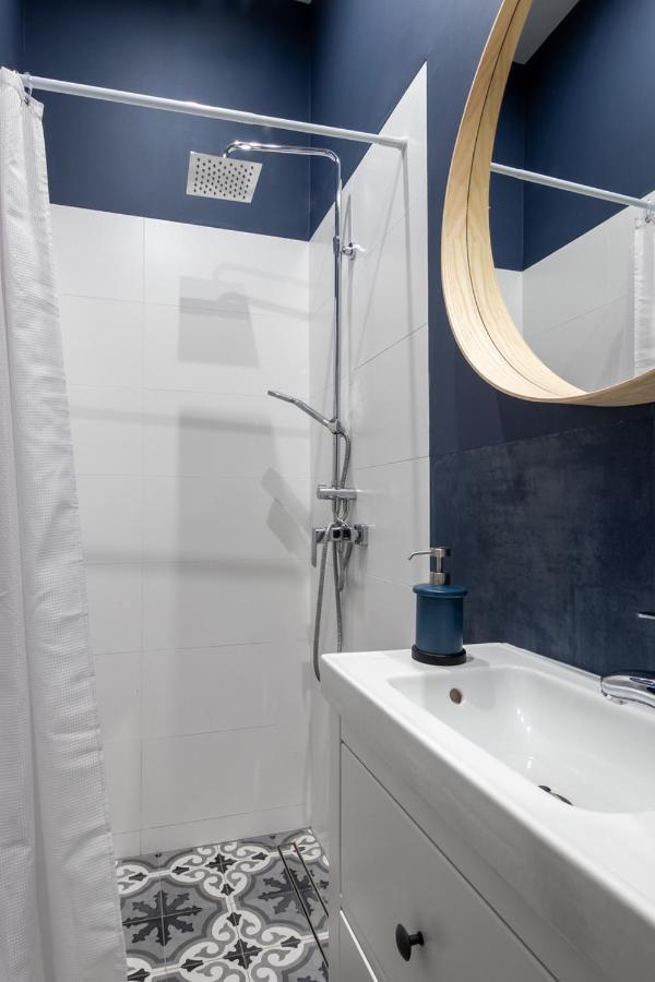 Barbacan Suites - Old Town Apartments - By Upstairs 크라쿠프 외부 사진