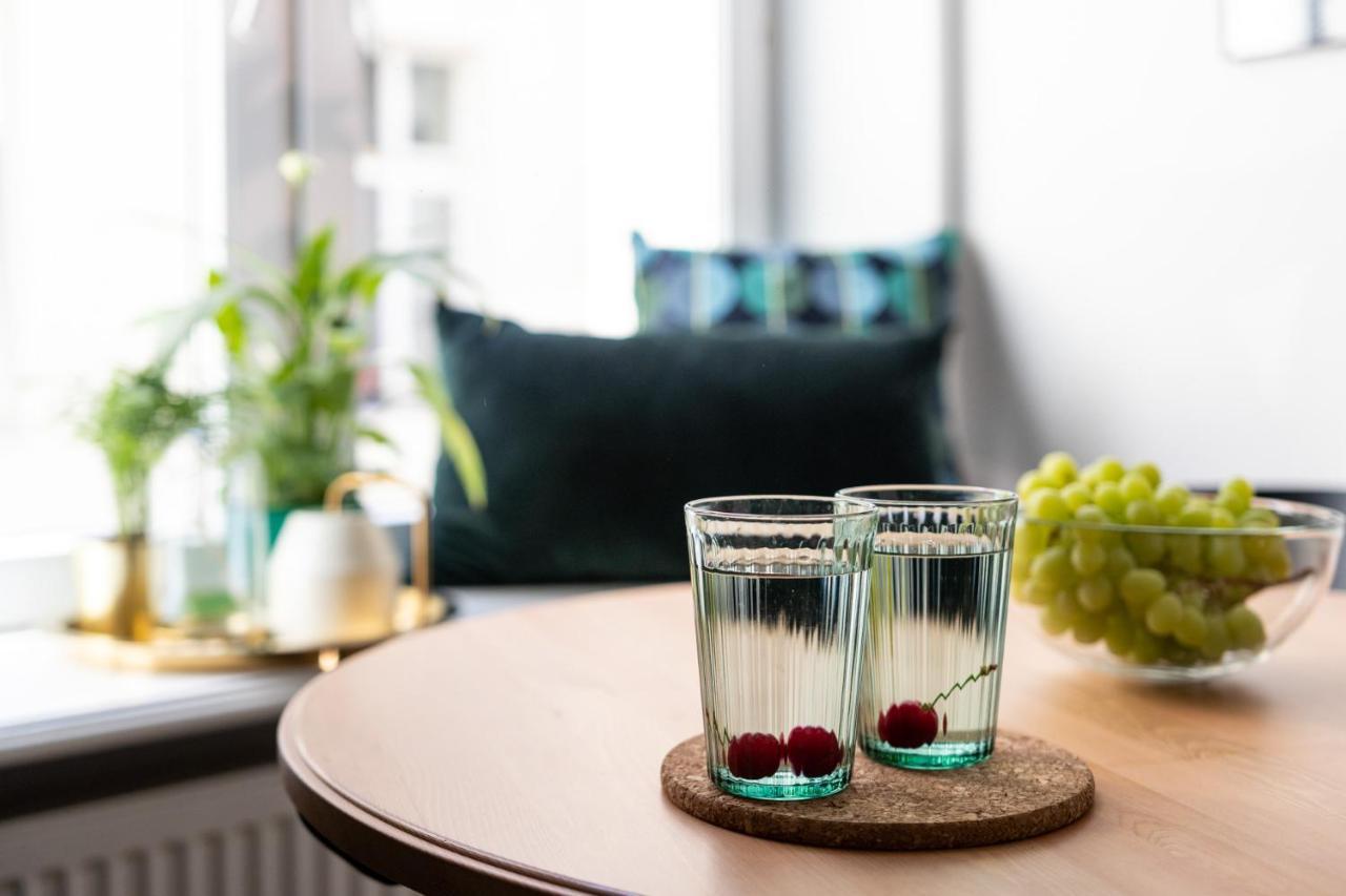 Barbacan Suites - Old Town Apartments - By Upstairs 크라쿠프 외부 사진