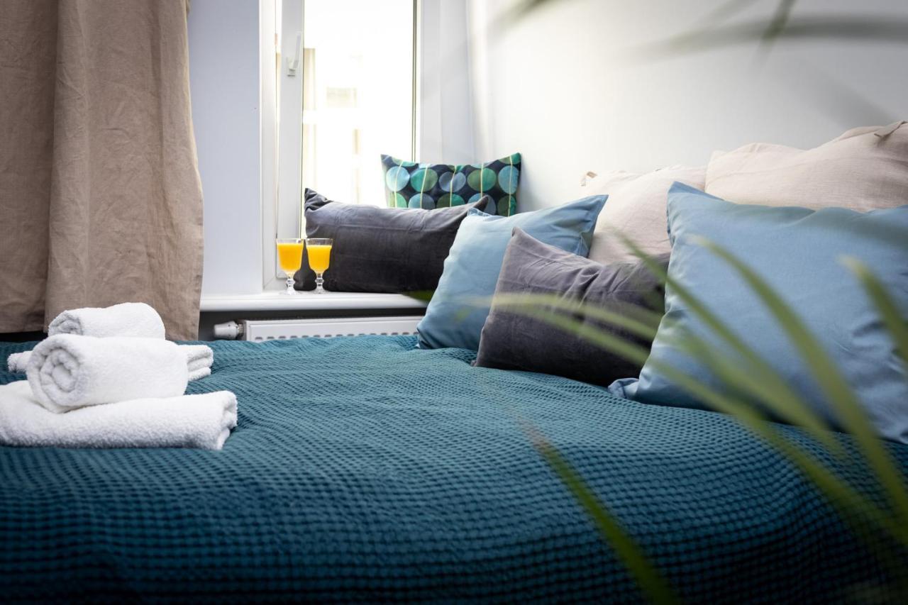 Barbacan Suites - Old Town Apartments - By Upstairs 크라쿠프 외부 사진