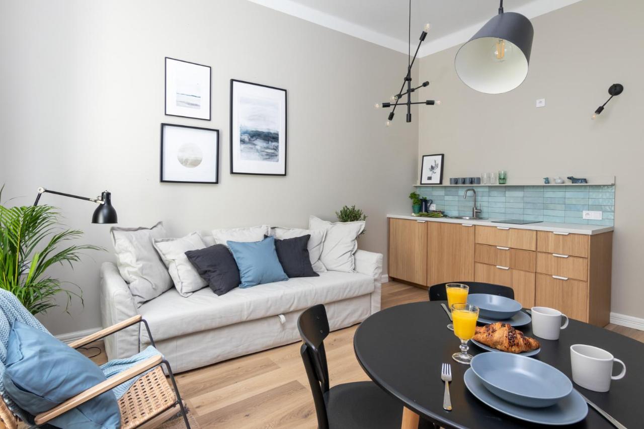 Barbacan Suites - Old Town Apartments - By Upstairs 크라쿠프 외부 사진