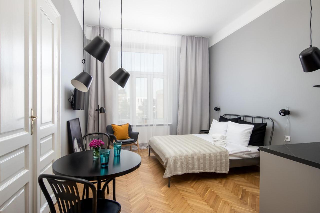 Barbacan Suites - Old Town Apartments - By Upstairs 크라쿠프 외부 사진