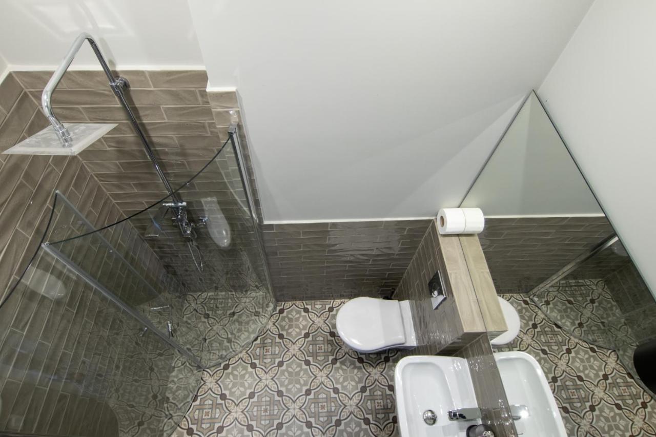 Barbacan Suites - Old Town Apartments - By Upstairs 크라쿠프 외부 사진